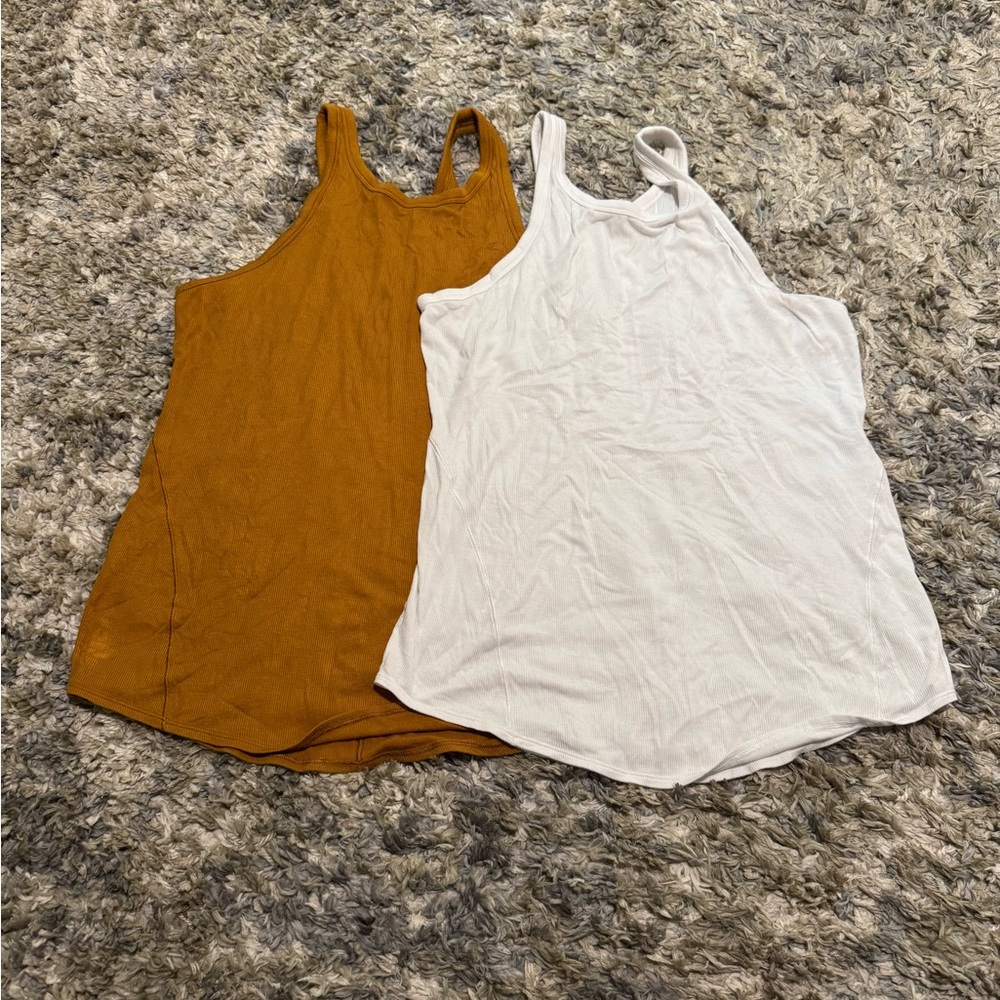 Lululemon hold tight tanks